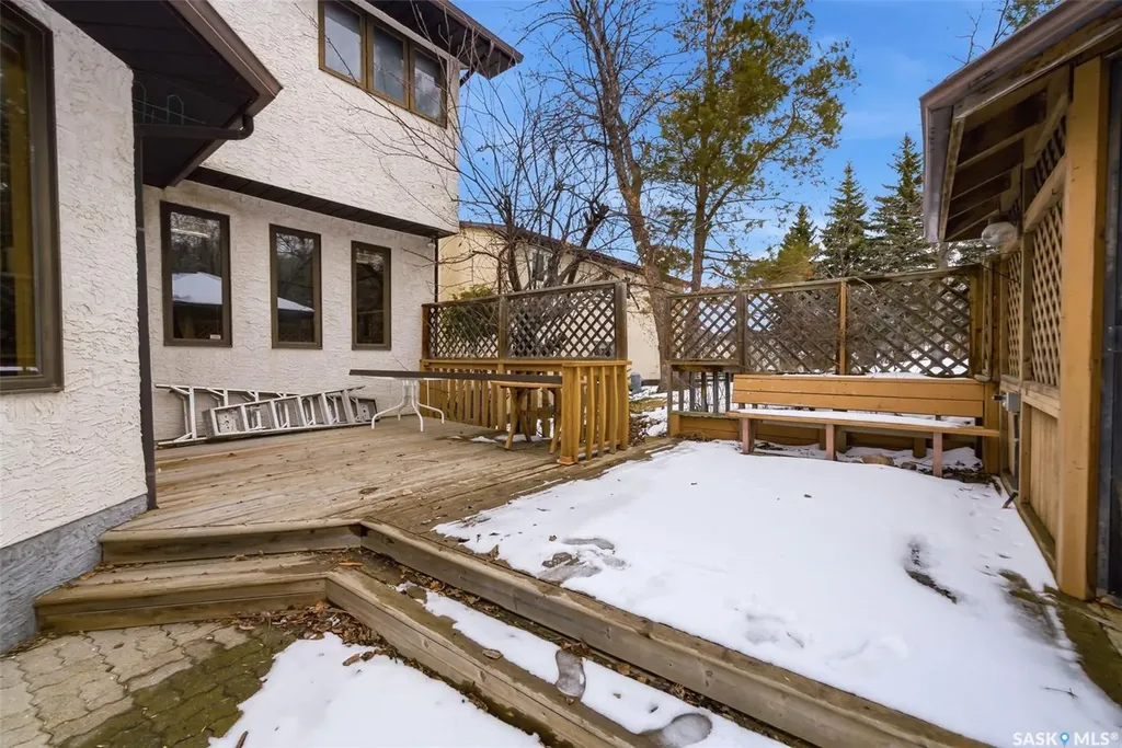250 Prospect Crescent Lumsden SK S0G 3C0