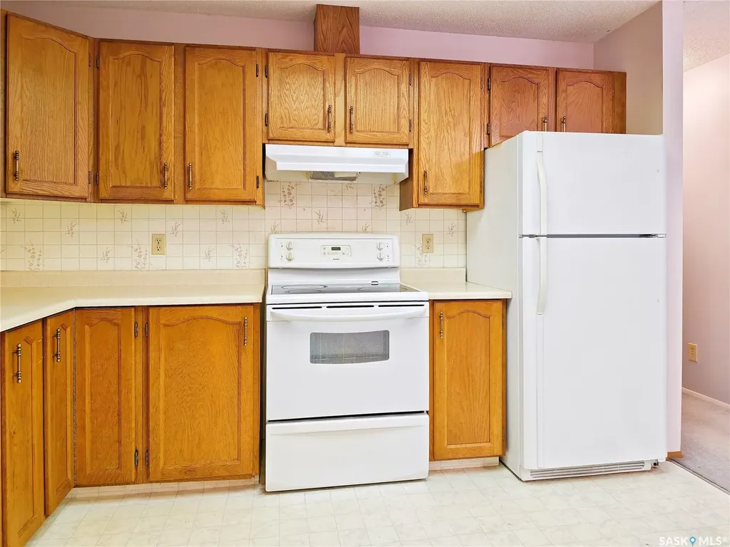 918 Argyle Avenue Saskatoon SK S7H 2W1