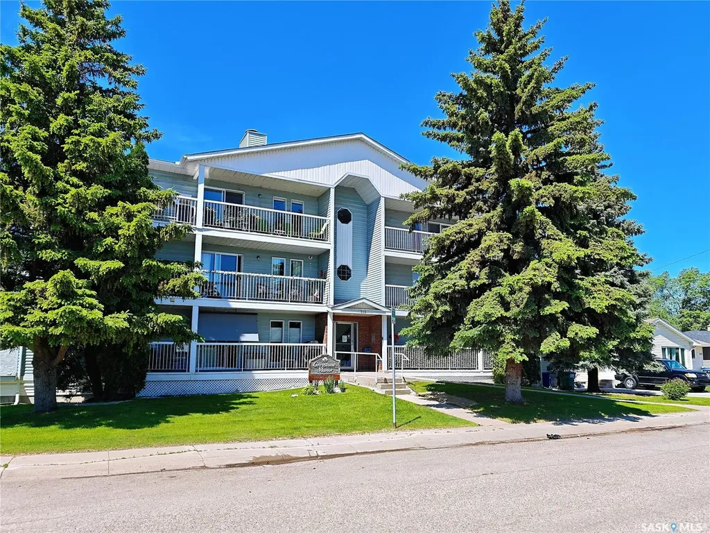 918 Argyle Avenue Saskatoon SK S7H 2W1