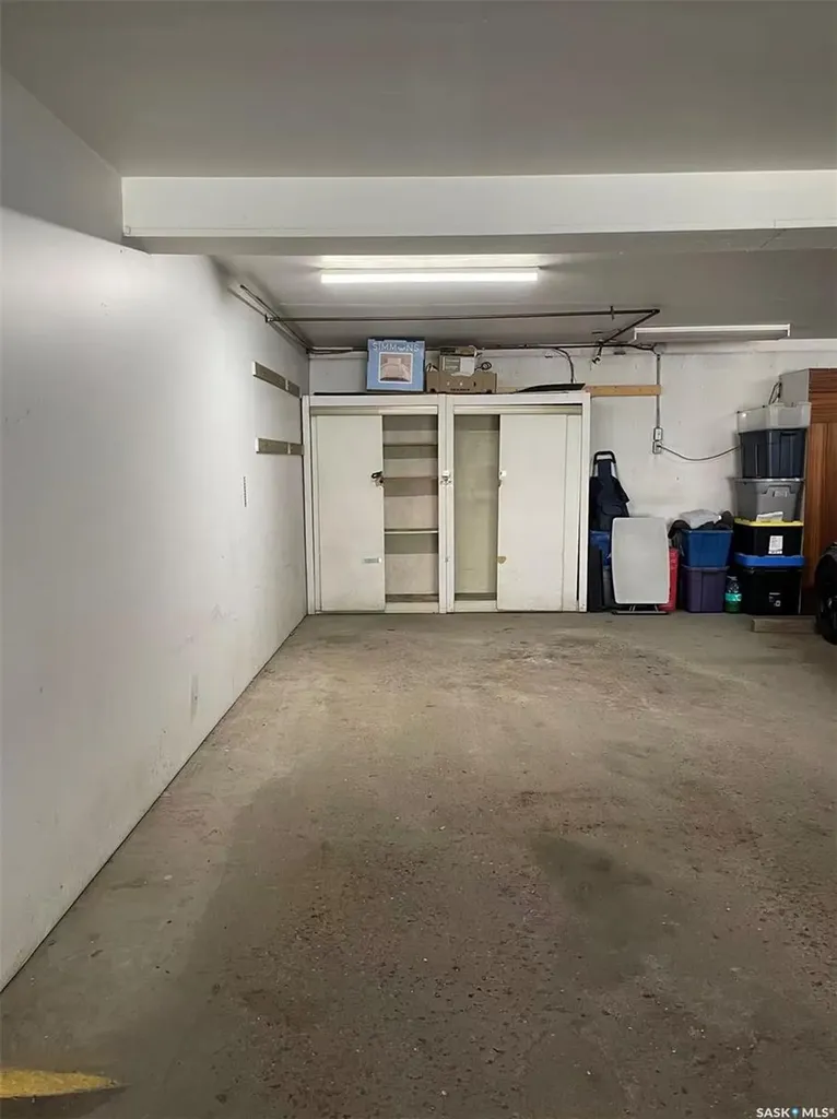 918 Argyle Avenue Saskatoon SK S7H 2W1