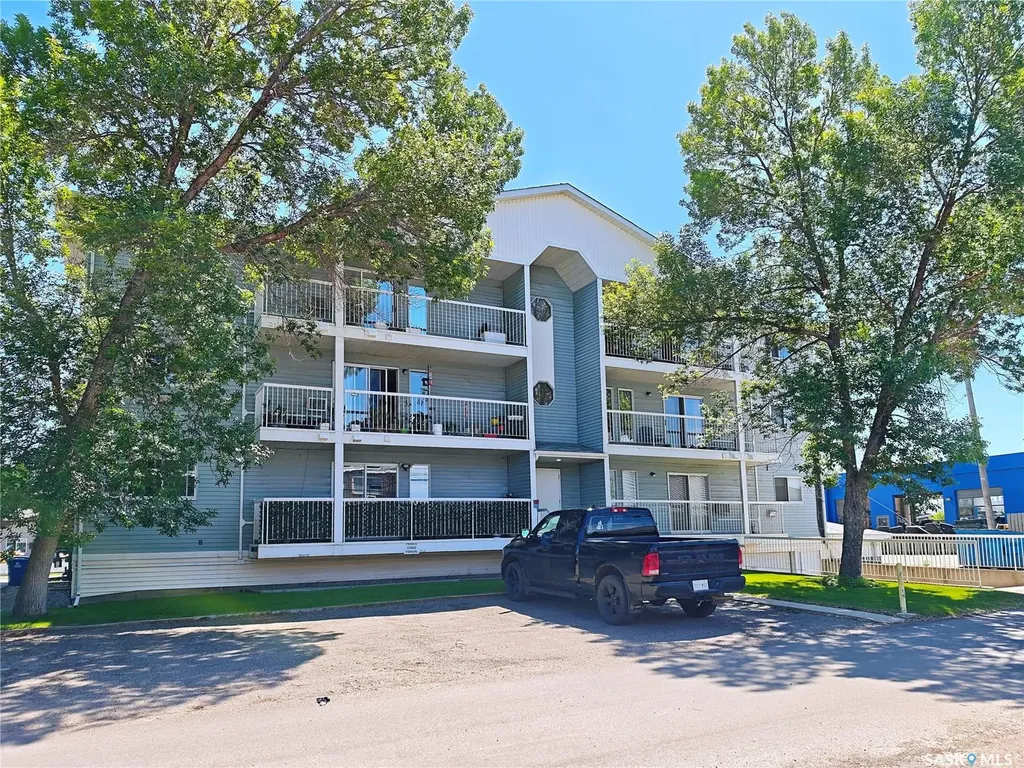 918 Argyle Avenue Saskatoon SK S7H 2W1