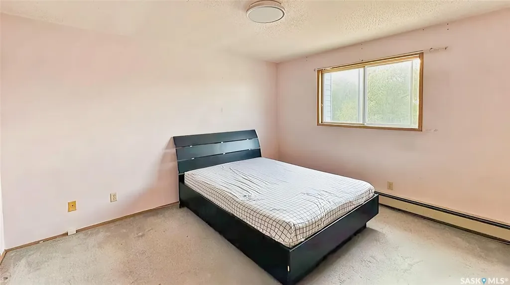918 Argyle Avenue Saskatoon SK S7H 2W1