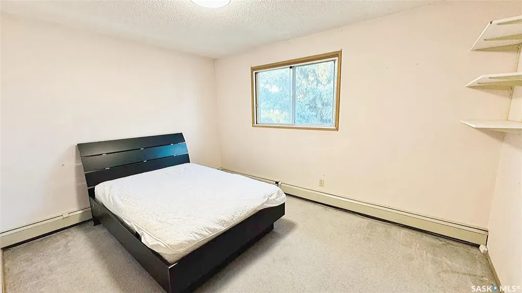 918 Argyle Avenue Saskatoon SK S7H 2W1