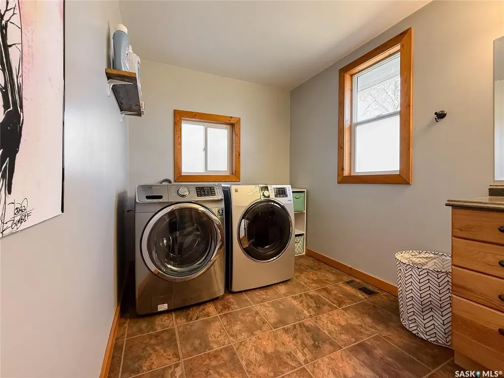 103 1st Street E Frontier SK S0N 0W0