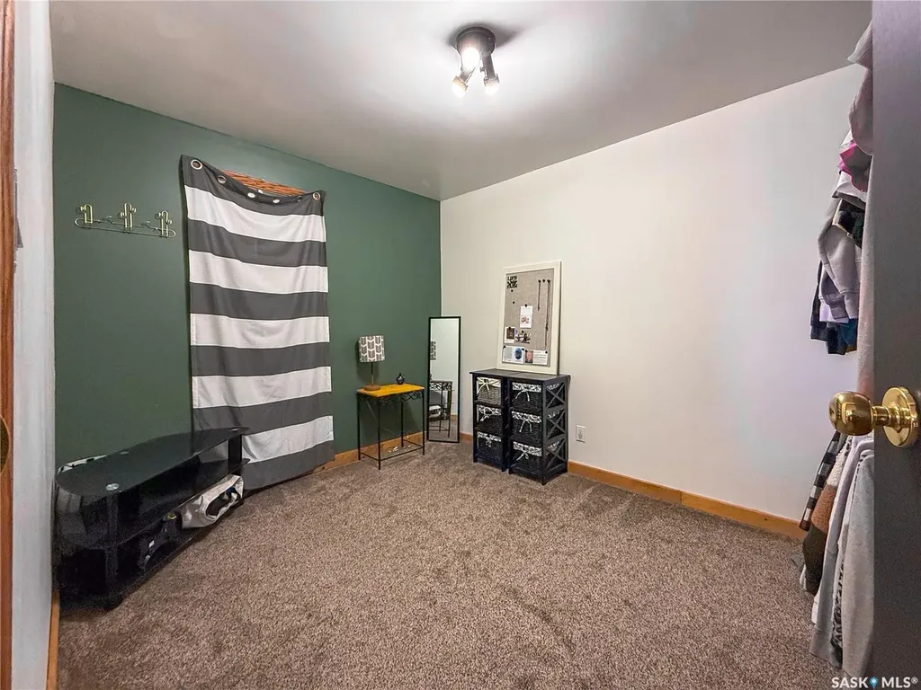 103 1st Street E Frontier SK S0N 0W0