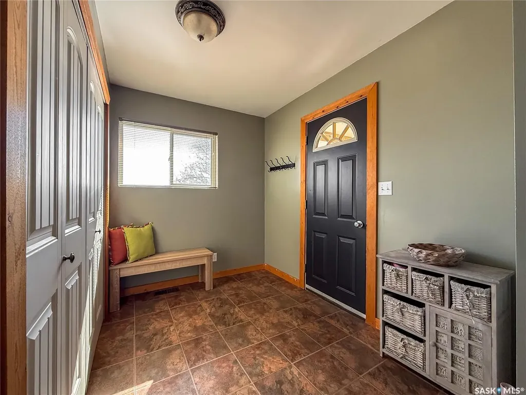 103 1st Street E Frontier SK S0N 0W0