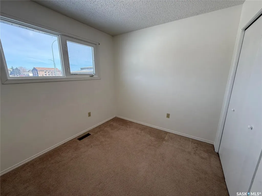 970 Larson Crescent Eston SK S0L 1A0