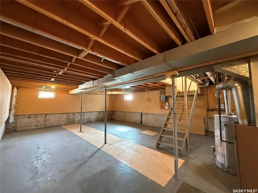 970 Larson Crescent Eston SK S0L 1A0