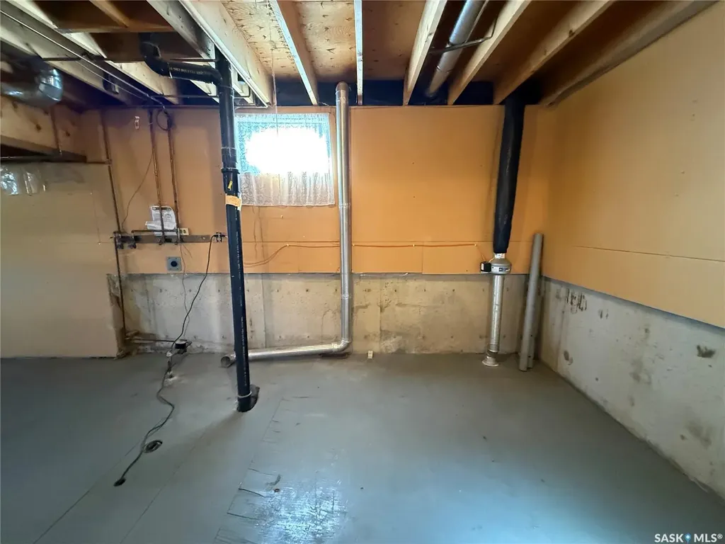 970 Larson Crescent Eston SK S0L 1A0