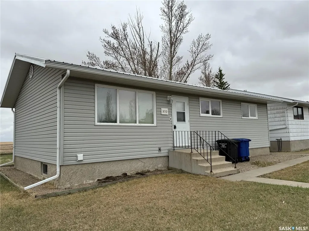 970 Larson Crescent Eston SK S0L 1A0