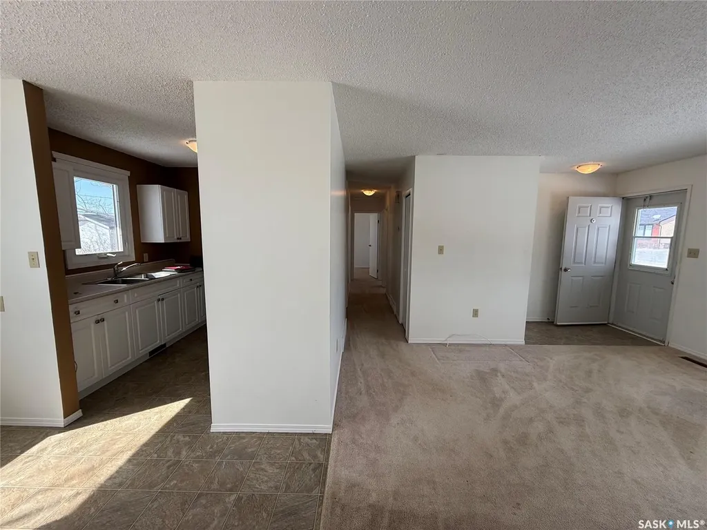 970 Larson Crescent Eston SK S0L 1A0