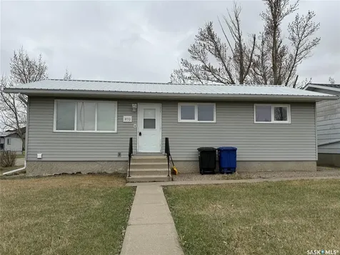 970 Larson Crescent Eston SK S0L 1A0
