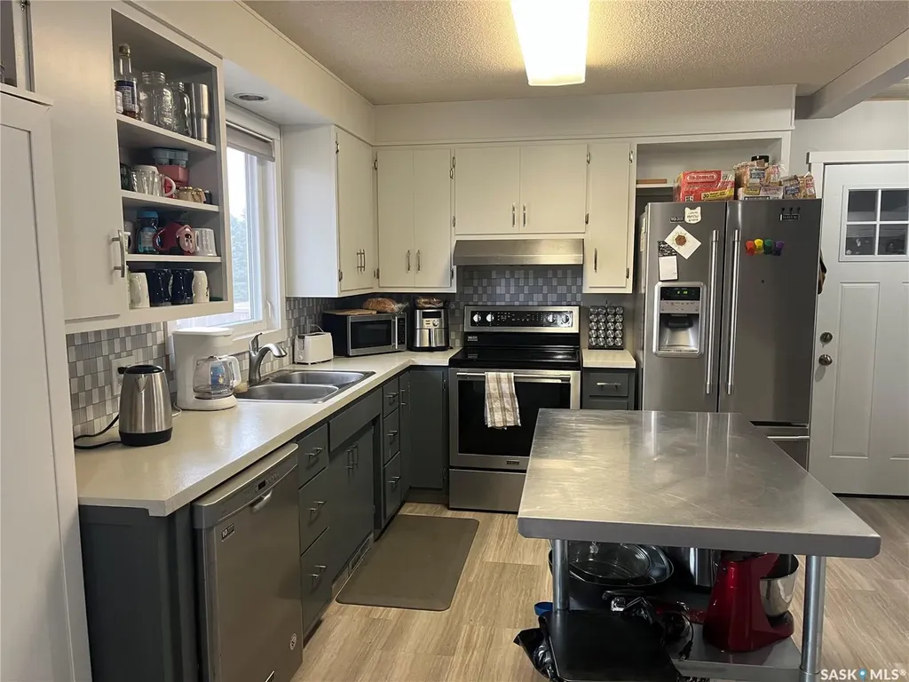 333 7th Street Alameda SK S0C 0A0