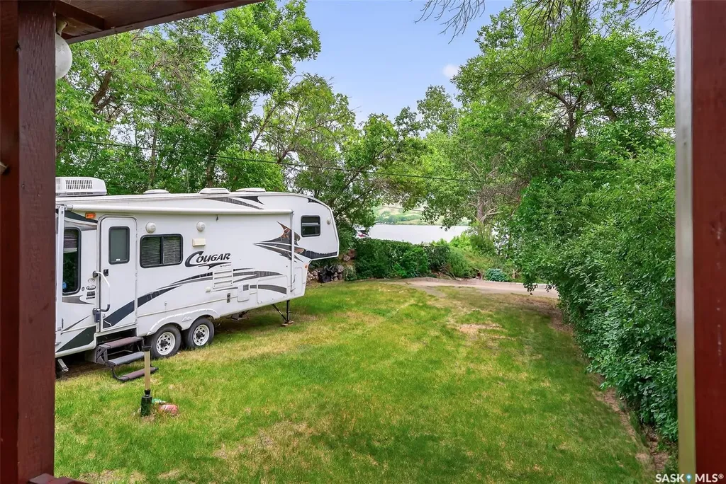 743 Tatanka Drive South Lake SK S0H 2X0