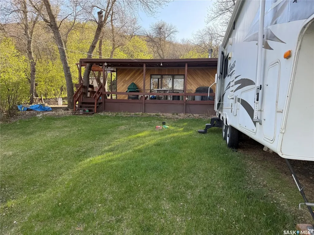 743 Tatanka Drive South Lake SK S0H 2X0
