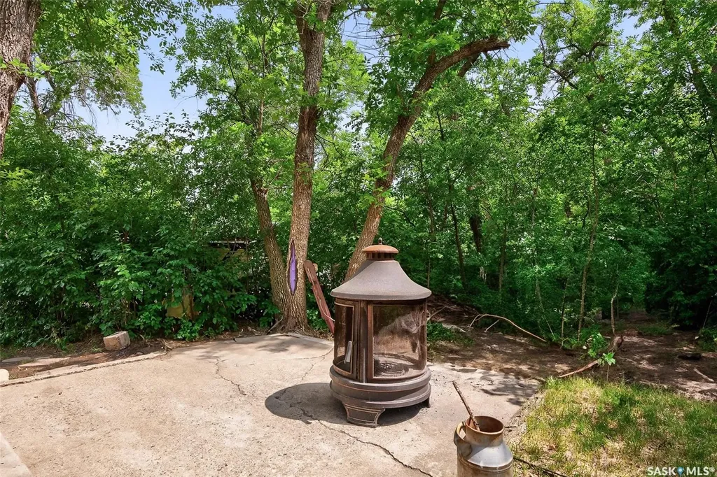 743 Tatanka Drive South Lake SK S0H 2X0