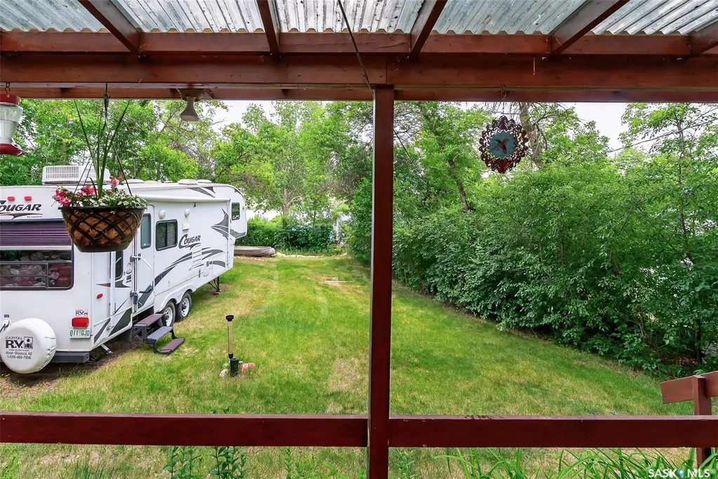 743 Tatanka Drive South Lake SK S0H 2X0