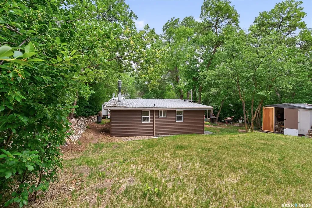 743 Tatanka Drive South Lake SK S0H 2X0