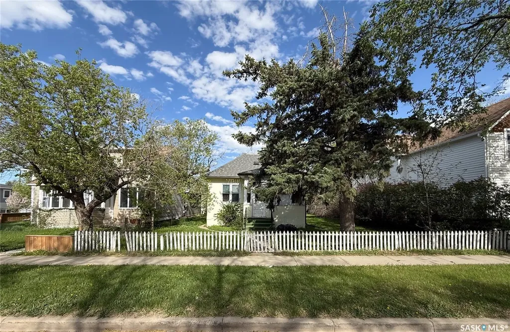 269 2nd Avenue NE Swift Current SK S9H 2C9
