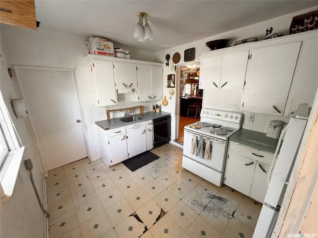 269 2nd Avenue NE Swift Current SK S9H 2C9