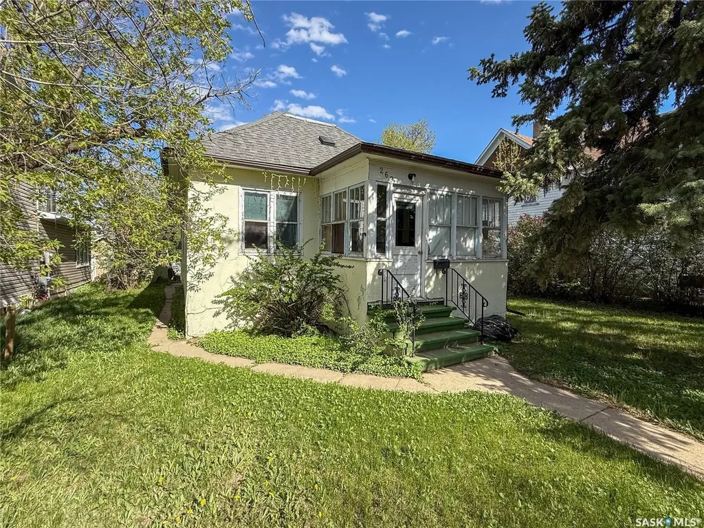 269 2nd Avenue NE Swift Current SK S9H 2C9