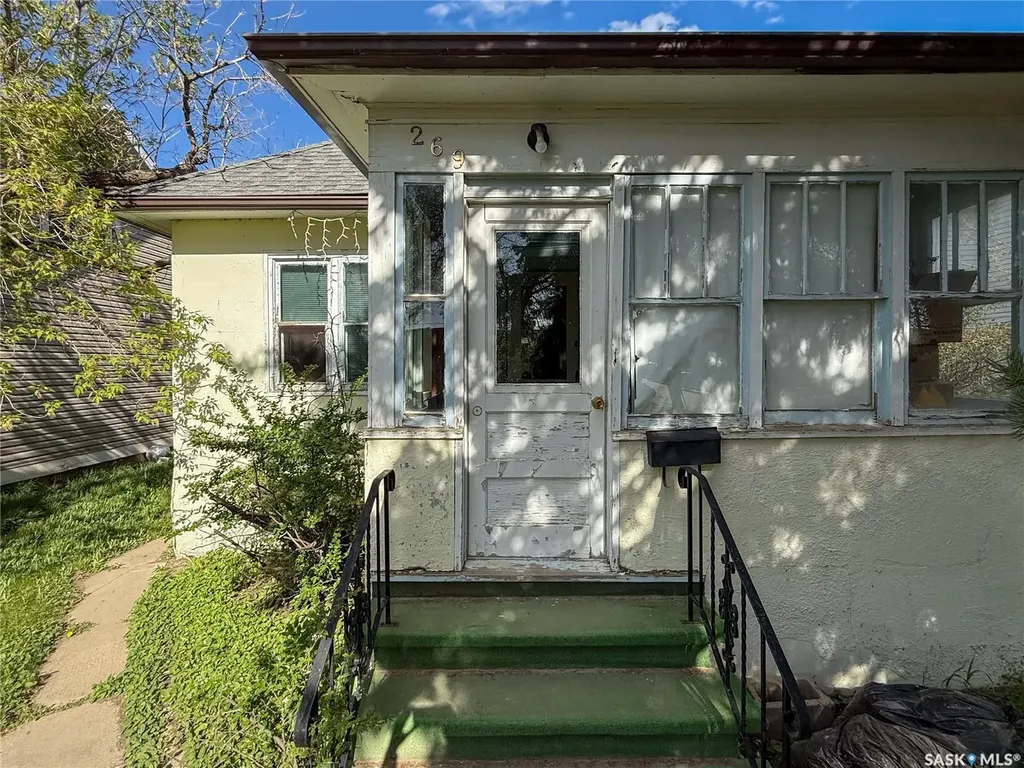 269 2nd Avenue NE Swift Current SK S9H 2C9