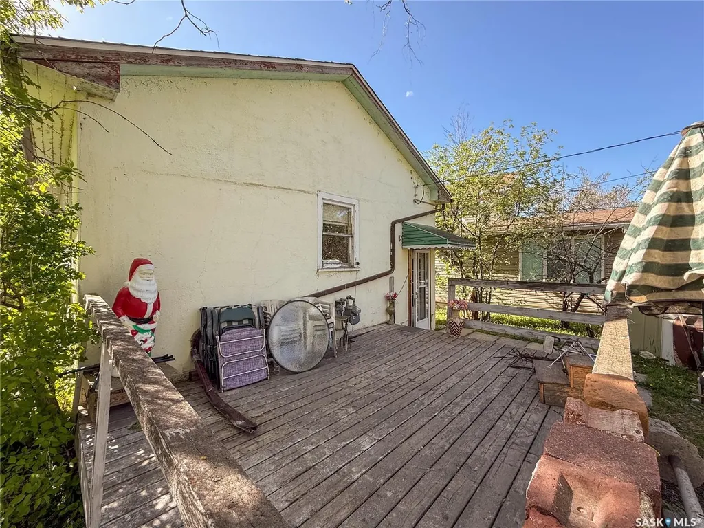 269 2nd Avenue NE Swift Current SK S9H 2C9