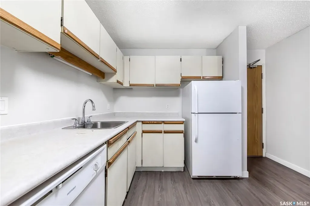 345 Kingsmere Boulevard Saskatoon SK S7J 4J6