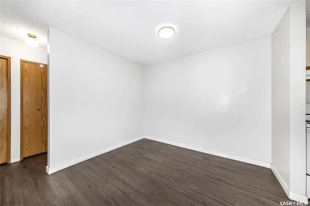 345 Kingsmere Boulevard Saskatoon SK S7J 4J6