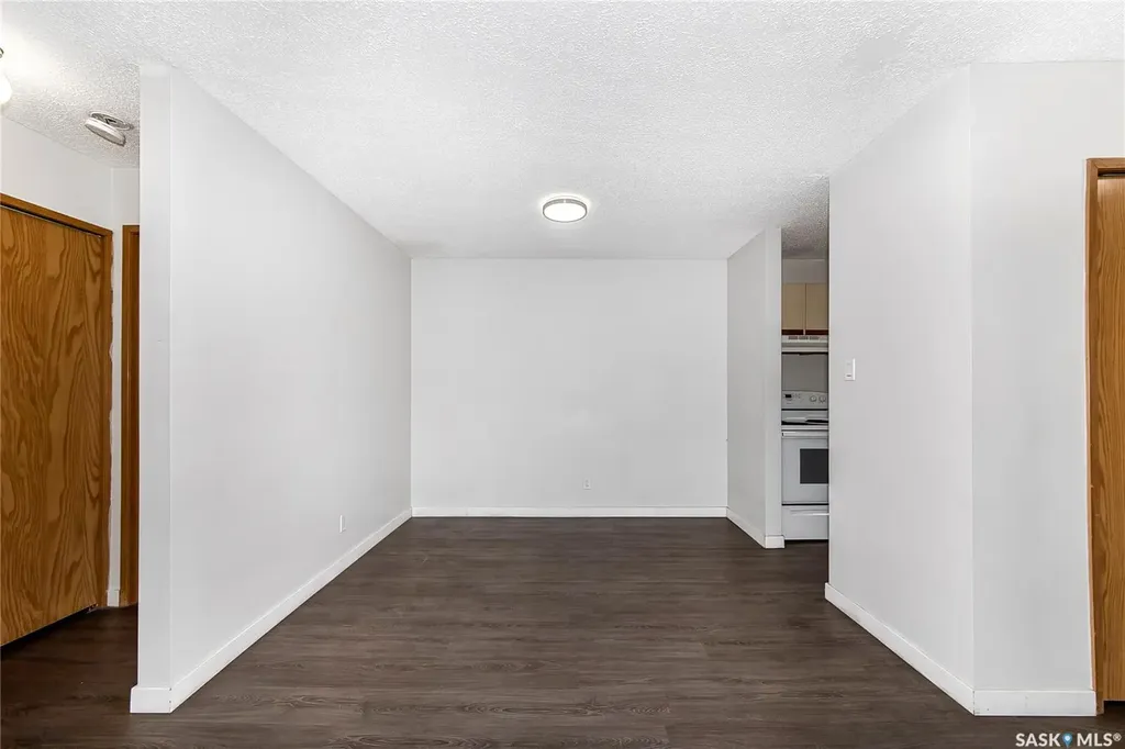 345 Kingsmere Boulevard Saskatoon SK S7J 4J6