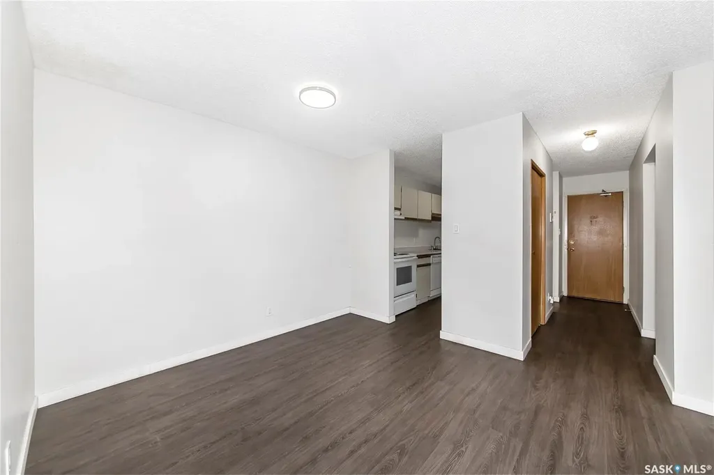 345 Kingsmere Boulevard Saskatoon SK S7J 4J6