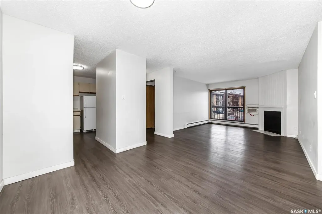 345 Kingsmere Boulevard Saskatoon SK S7J 4J6