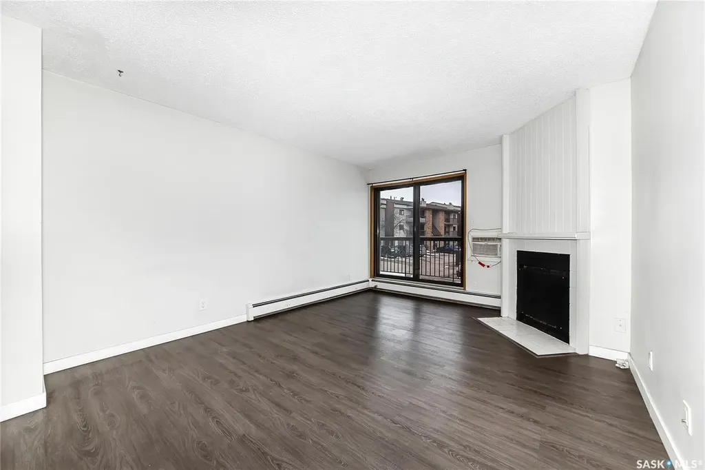 345 Kingsmere Boulevard Saskatoon SK S7J 4J6
