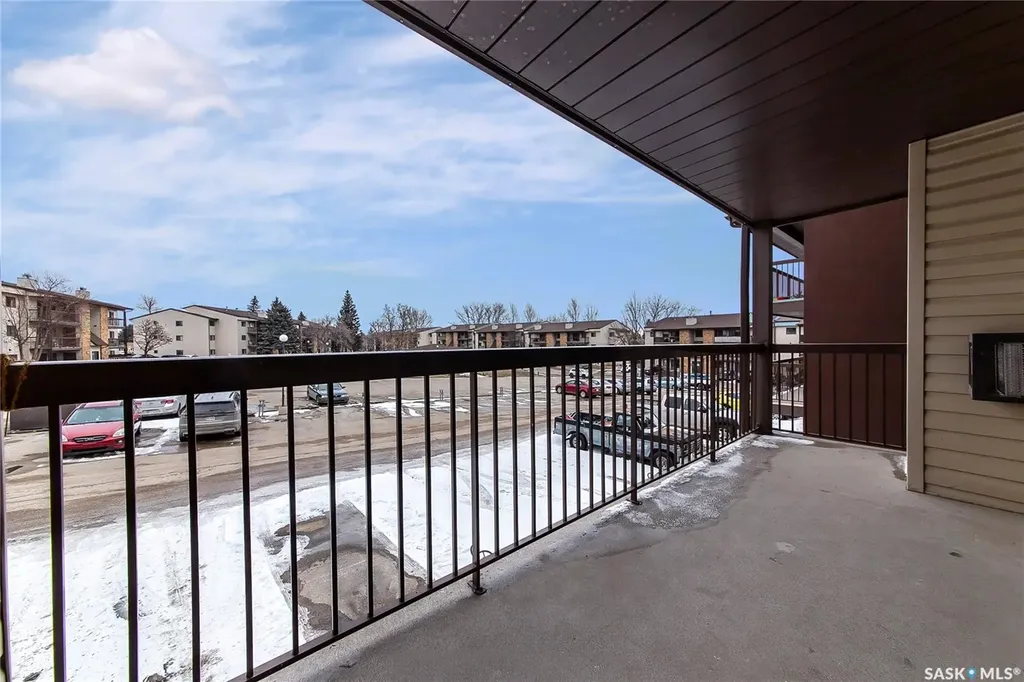 345 Kingsmere Boulevard Saskatoon SK S7J 4J6