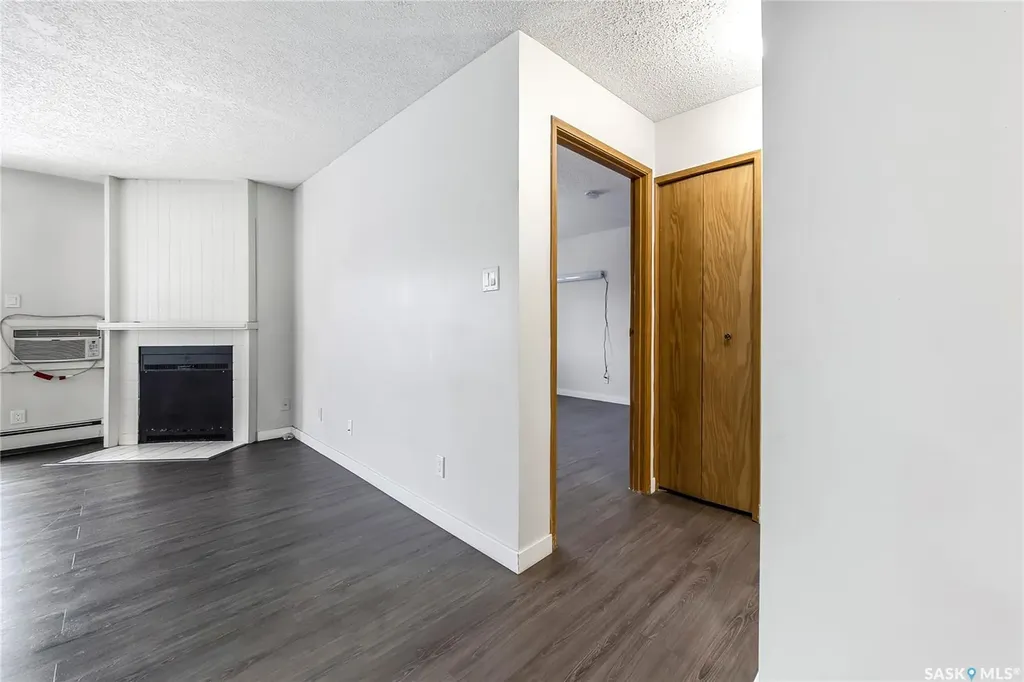 345 Kingsmere Boulevard Saskatoon SK S7J 4J6