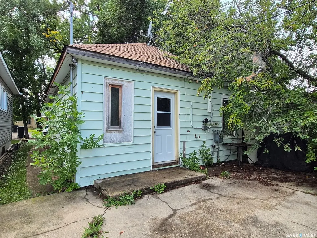 517 Beckwell Avenue Radville SK S0C 2G0