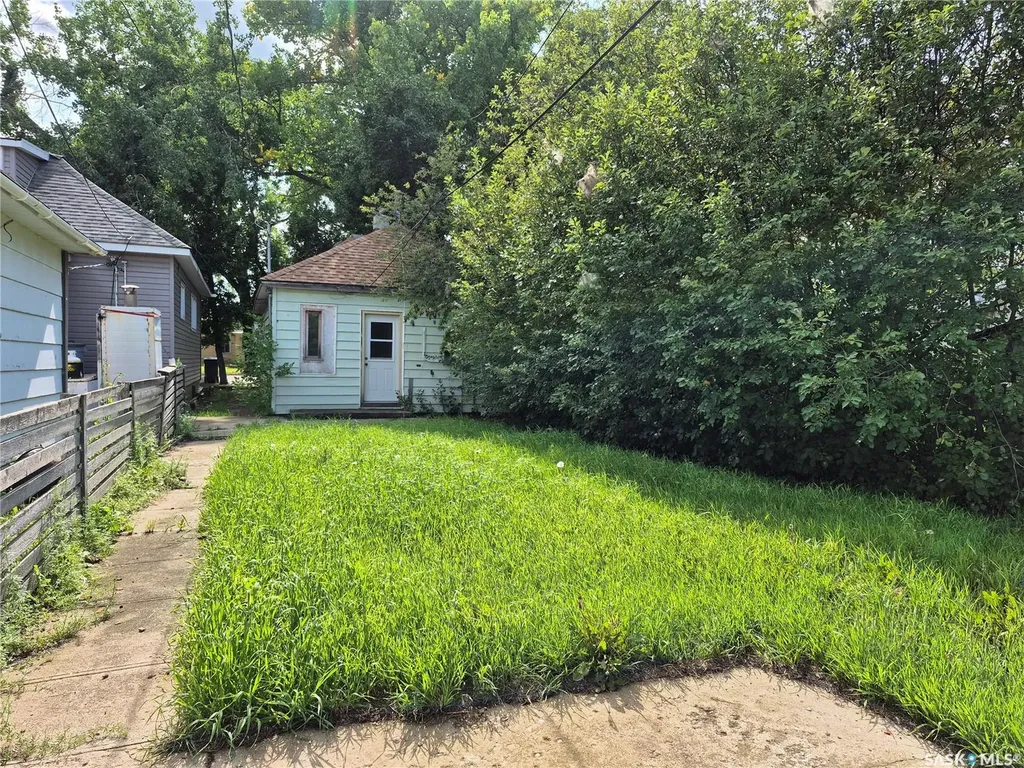 517 Beckwell Avenue Radville SK S0C 2G0