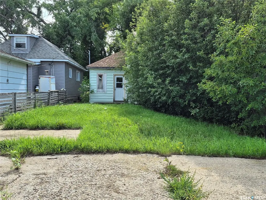 517 Beckwell Avenue Radville SK S0C 2G0