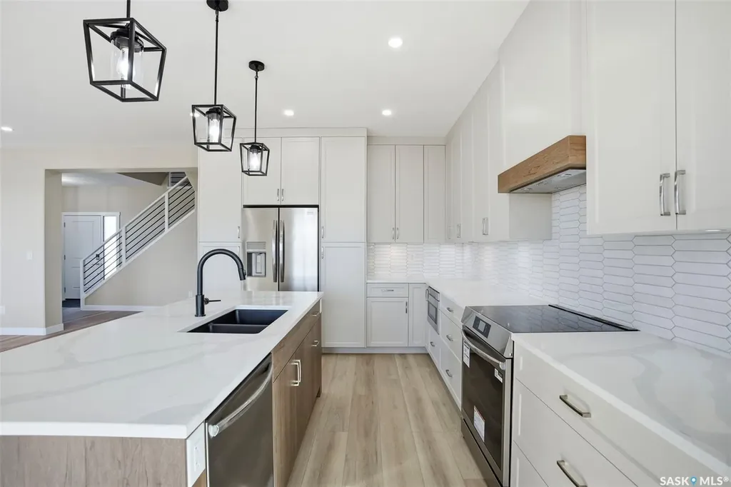 435 Sharma Crescent Saskatoon SK S7W 0Y4