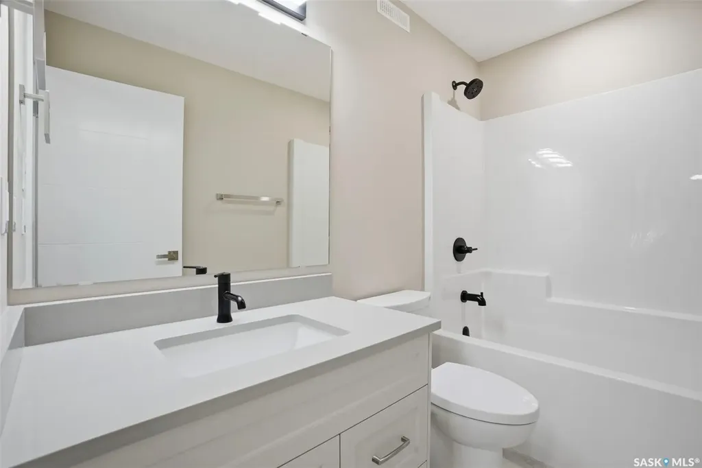 435 Sharma Crescent Saskatoon SK S7W 0Y4