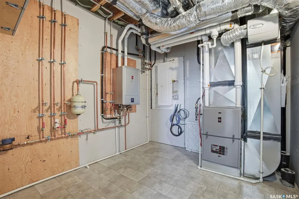 435 Sharma Crescent Saskatoon SK S7W 0Y4