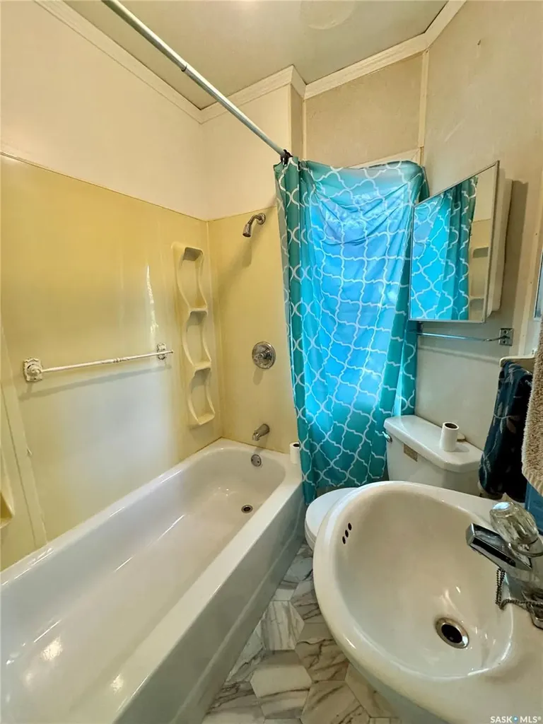 712 6th Street E Prince Albert SK S6V 0N8