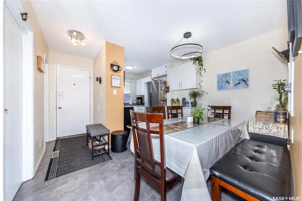 1128 Mckercher Drive Saskatoon SK S7H 4Y7