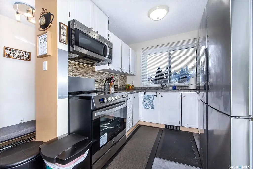 1128 Mckercher Drive Saskatoon SK S7H 4Y7