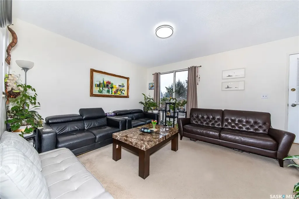 1128 Mckercher Drive Saskatoon SK S7H 4Y7