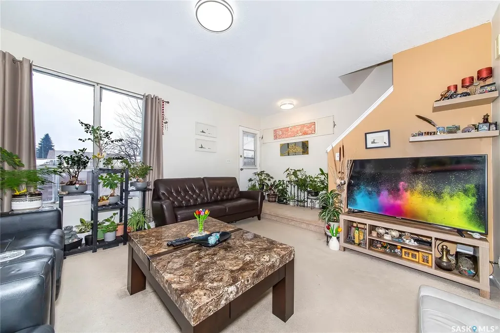 1128 Mckercher Drive Saskatoon SK S7H 4Y7