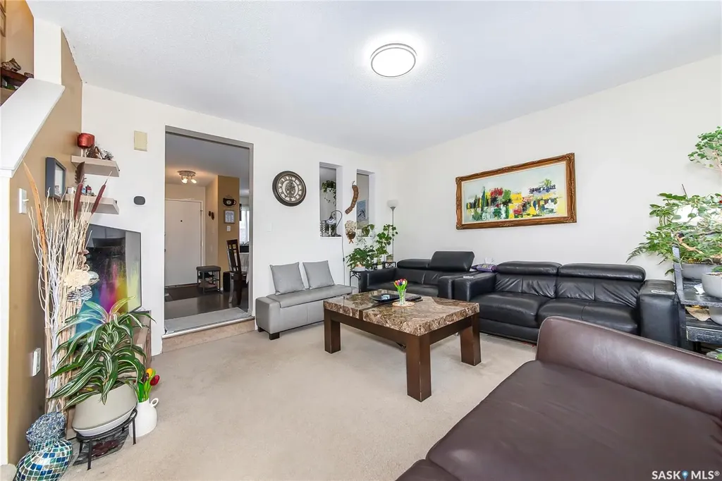 1128 Mckercher Drive Saskatoon SK S7H 4Y7