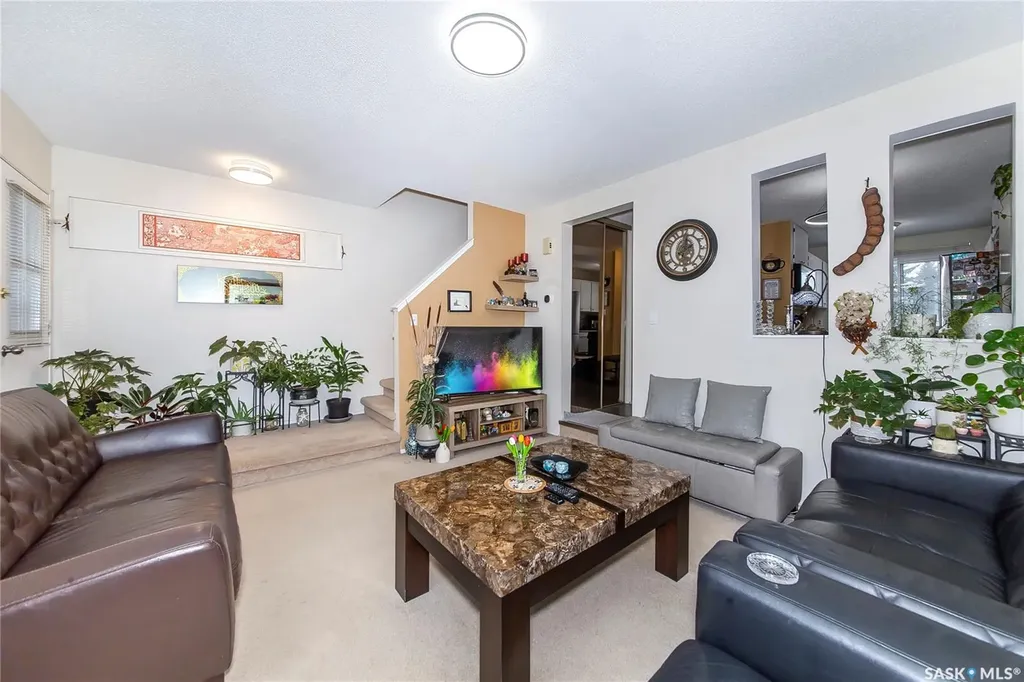 1128 Mckercher Drive Saskatoon SK S7H 4Y7