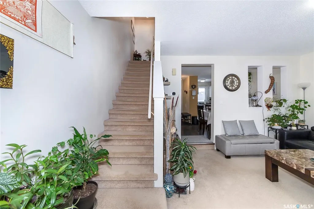 1128 Mckercher Drive Saskatoon SK S7H 4Y7