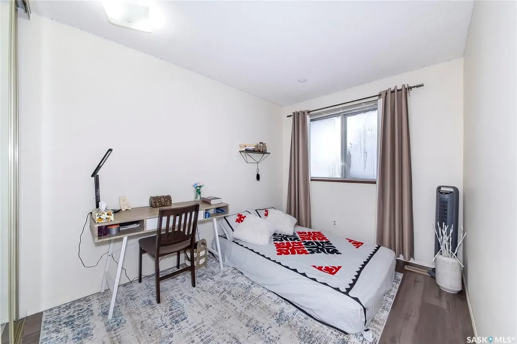 1128 Mckercher Drive Saskatoon SK S7H 4Y7